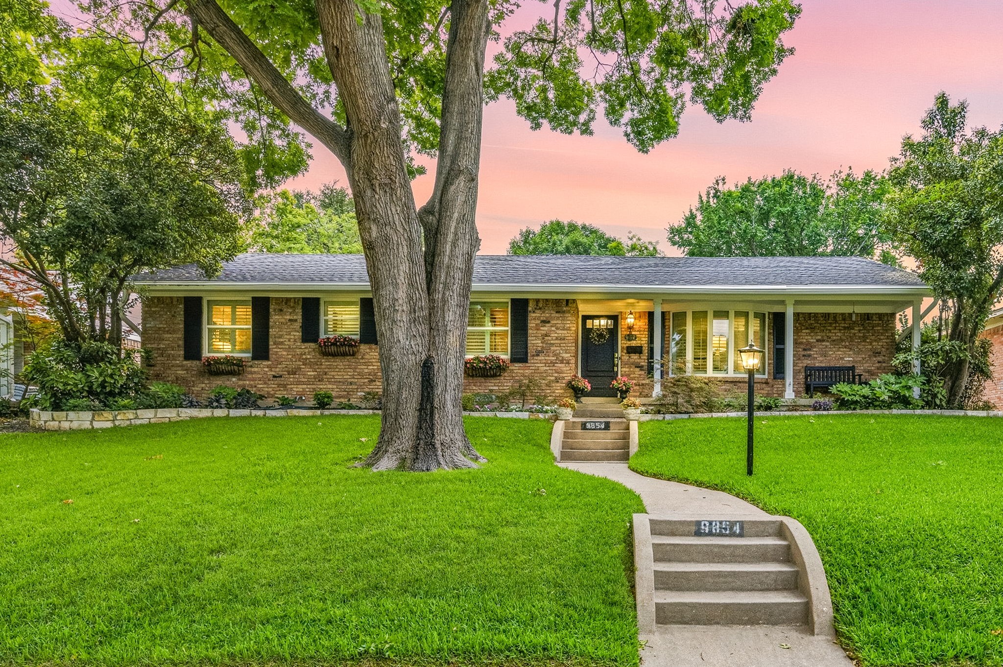 9854 Broken Bow Road