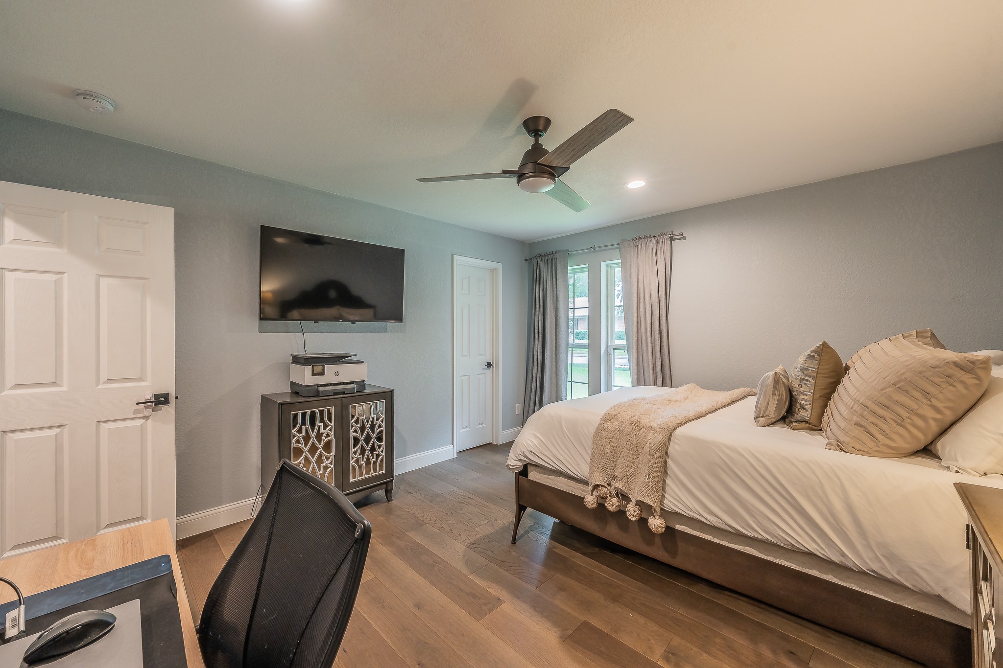 7636 La Risa Drive