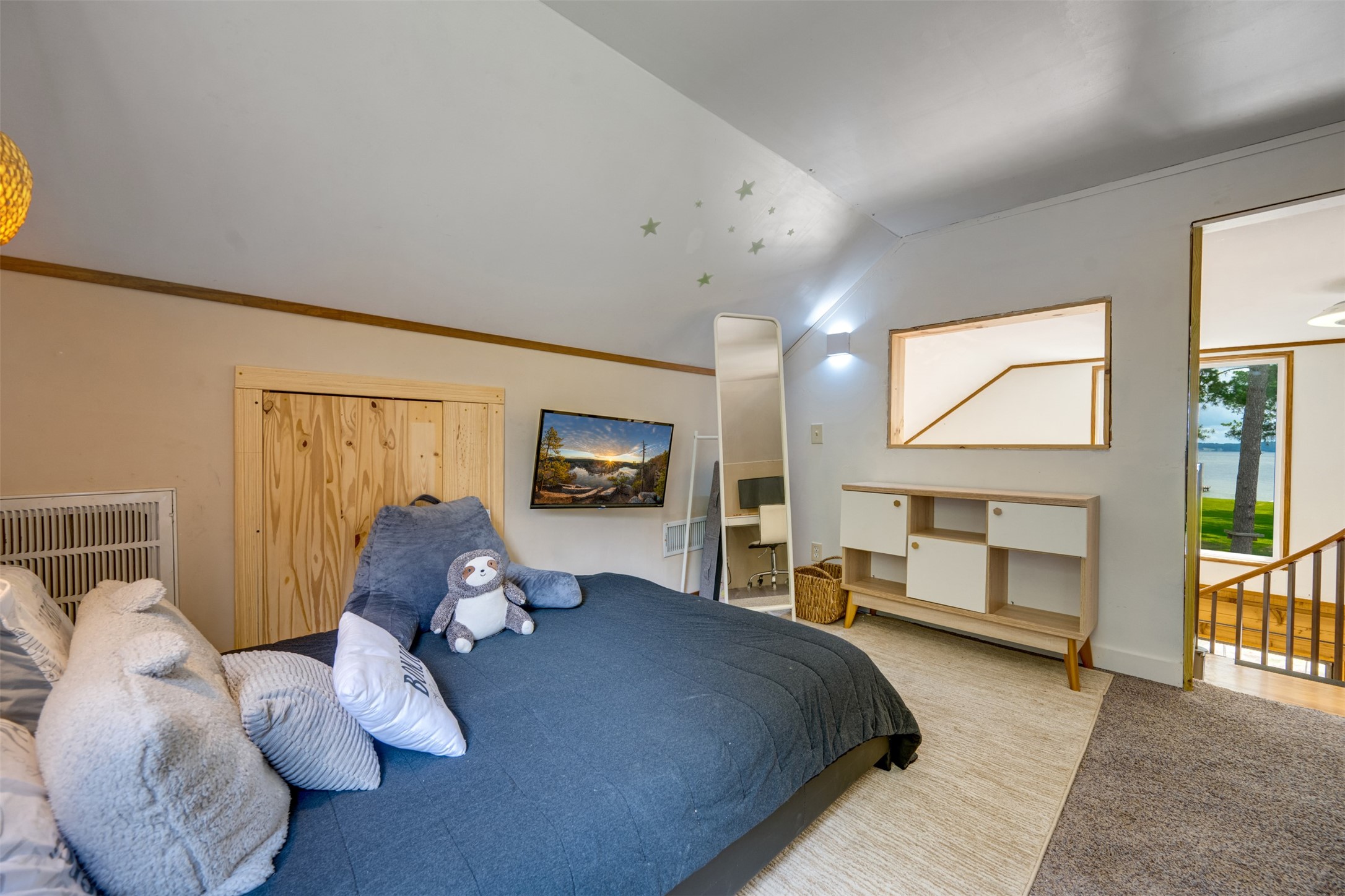 4737 Sunrise Drive