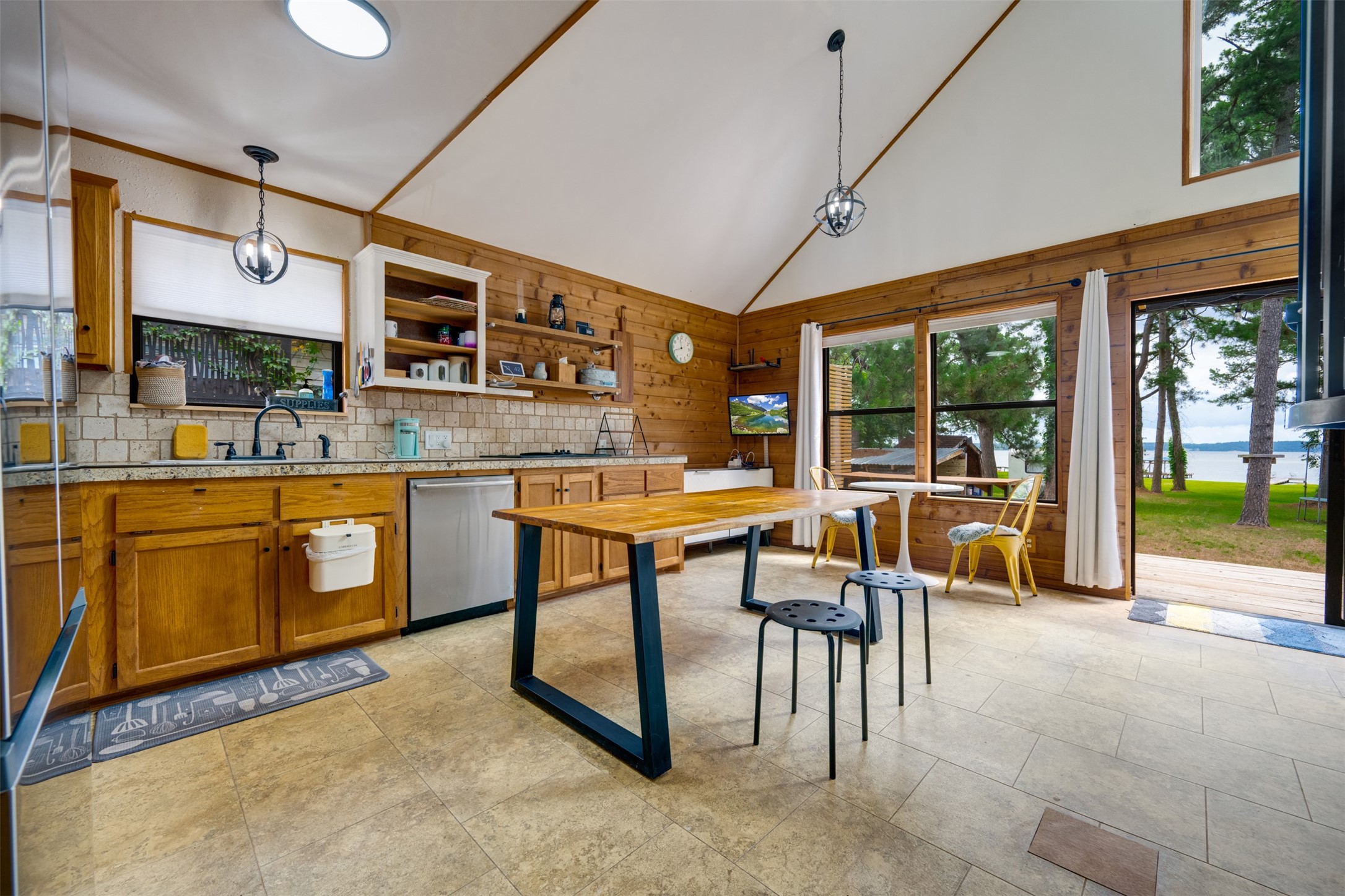 4737 Sunrise Drive