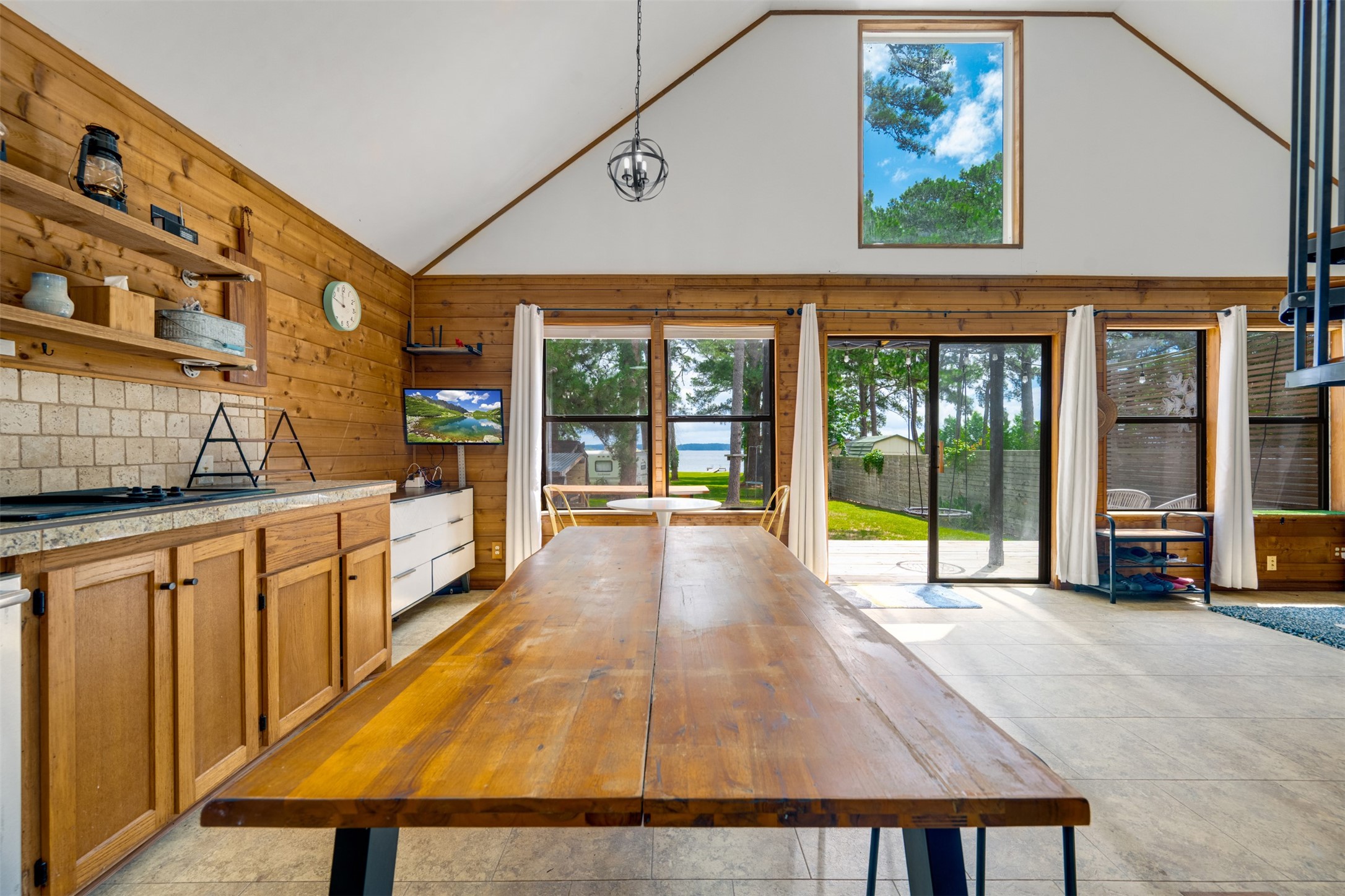 4737 Sunrise Drive