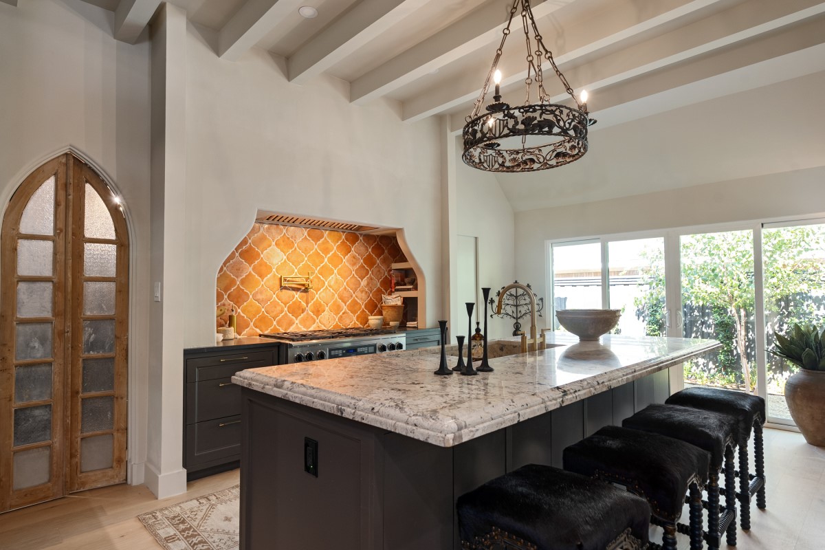 6515 Genstar Lane