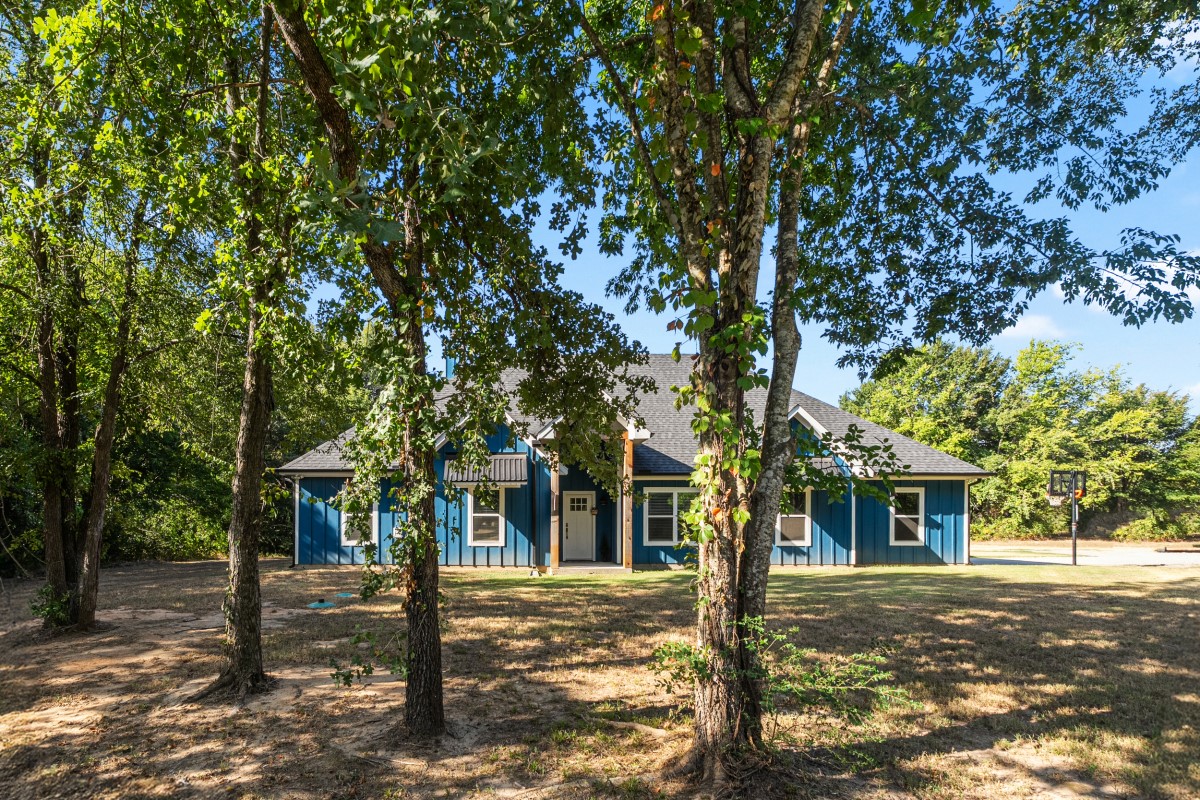 914 Pin Oak Street