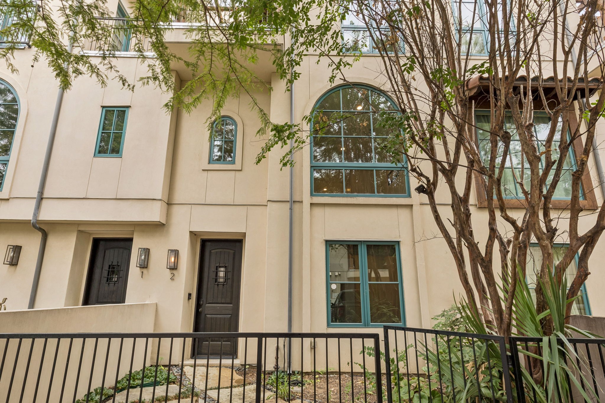 4406 Bowser Avenue 2