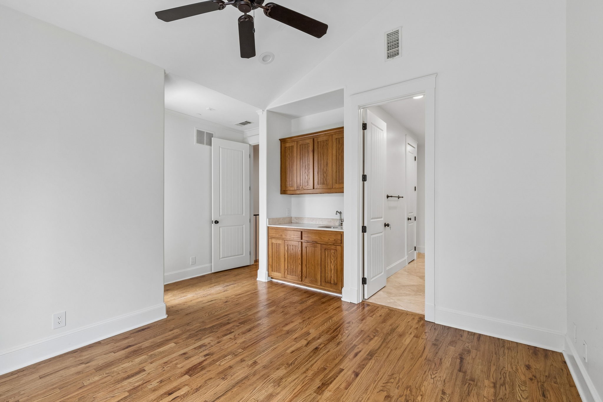 4406 Bowser Avenue 2