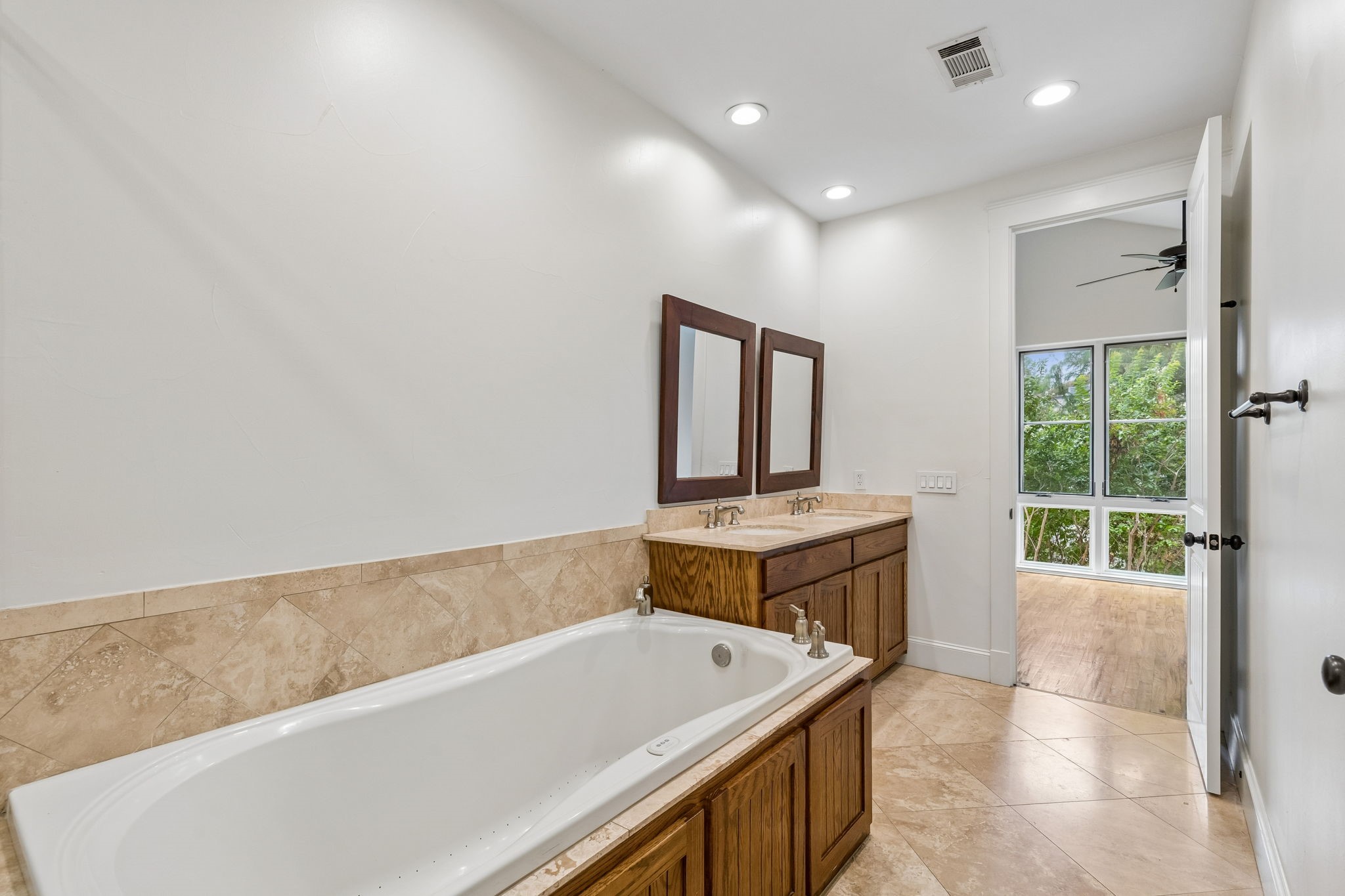 4406 Bowser Avenue 2