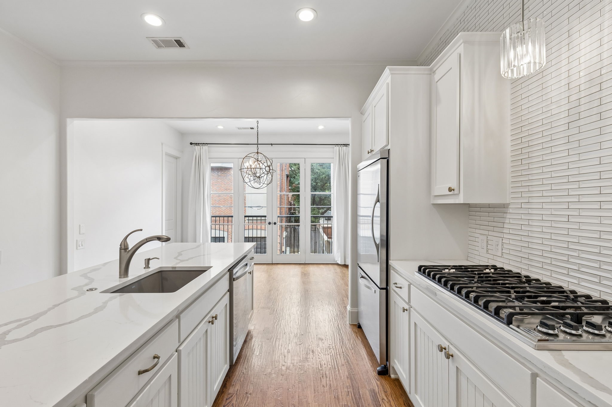 4406 Bowser Avenue 2
