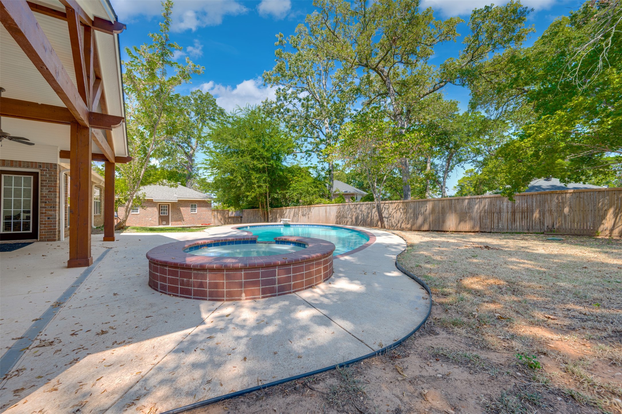 16502 Caddo Trail