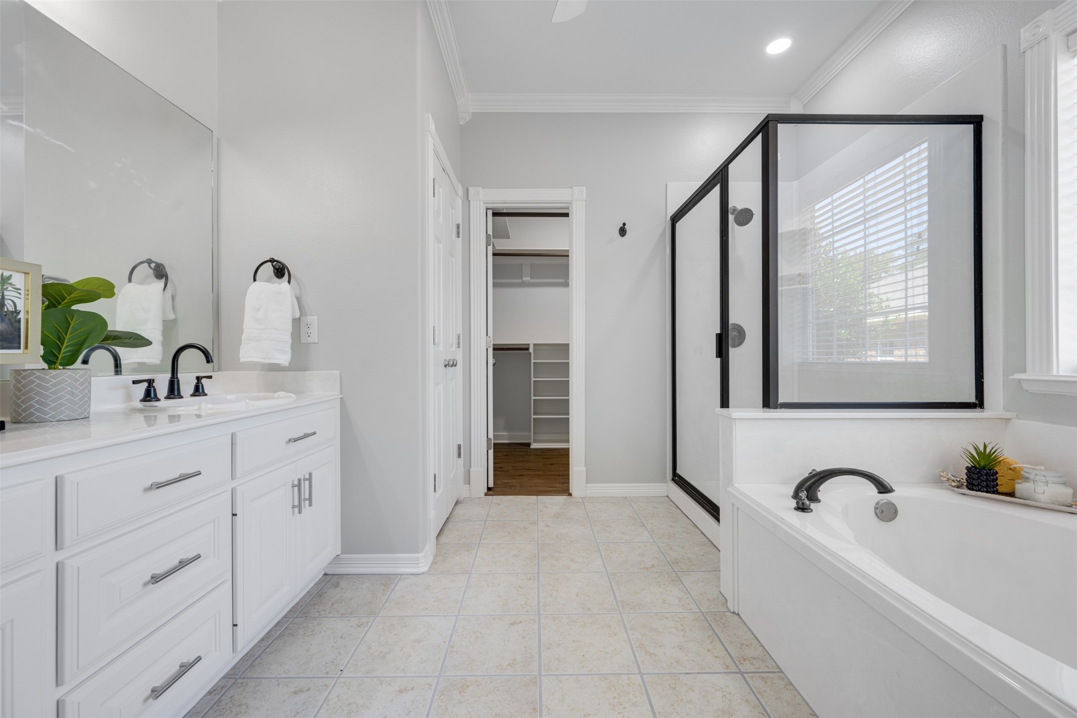 16502 Caddo Trail