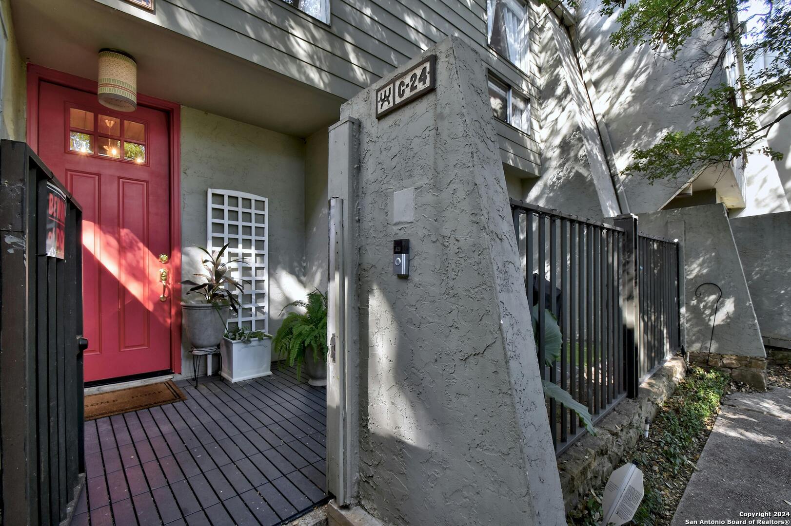 3102 EISENHAUER RD Unit: C-24