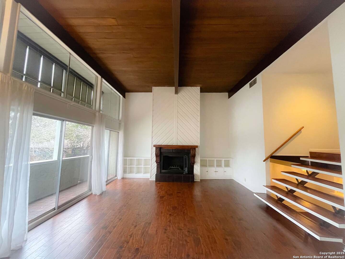 3102 EISENHAUER RD Unit: C-24
