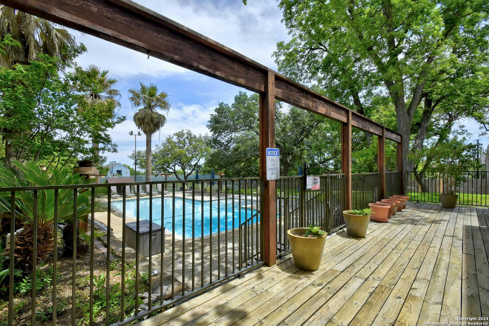 3102 EISENHAUER RD Unit: C-24