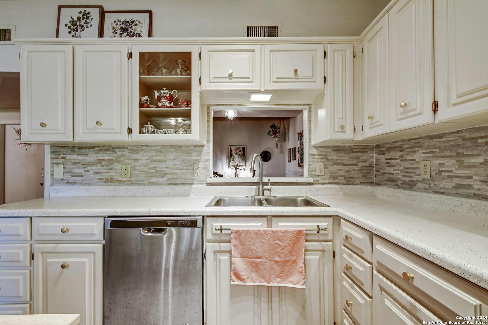 3102 EISENHAUER RD Unit: C-24