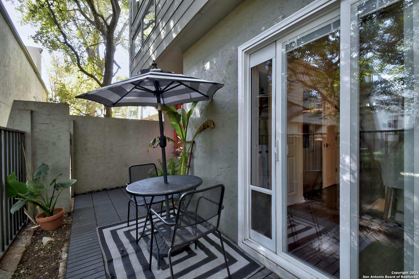 3102 EISENHAUER RD Unit: C-24