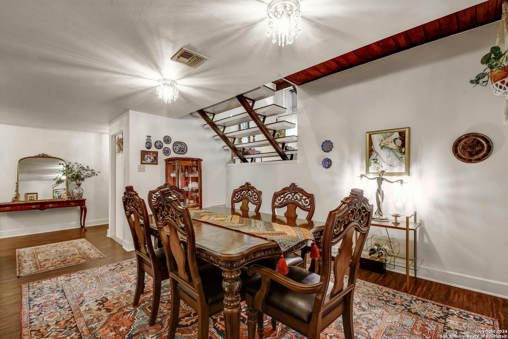 3102 EISENHAUER RD Unit: C-24