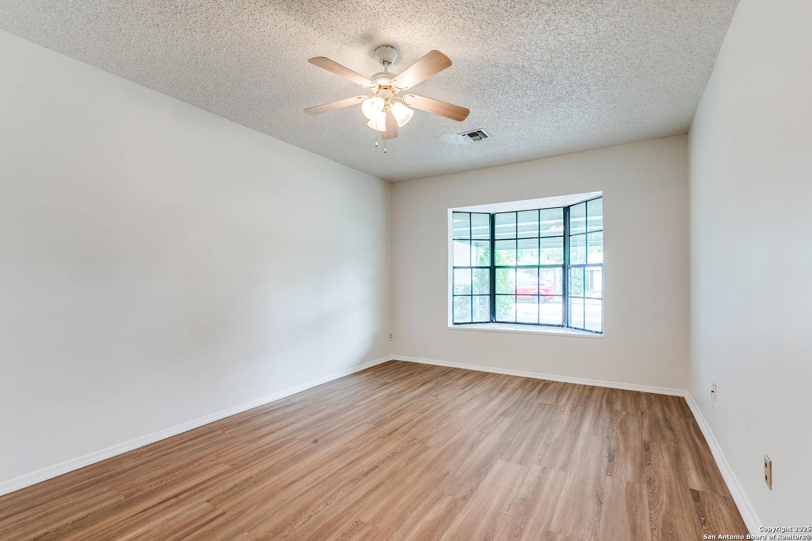 118 Elkins