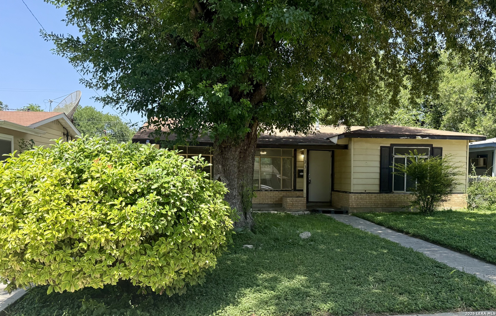 231 W Jewell