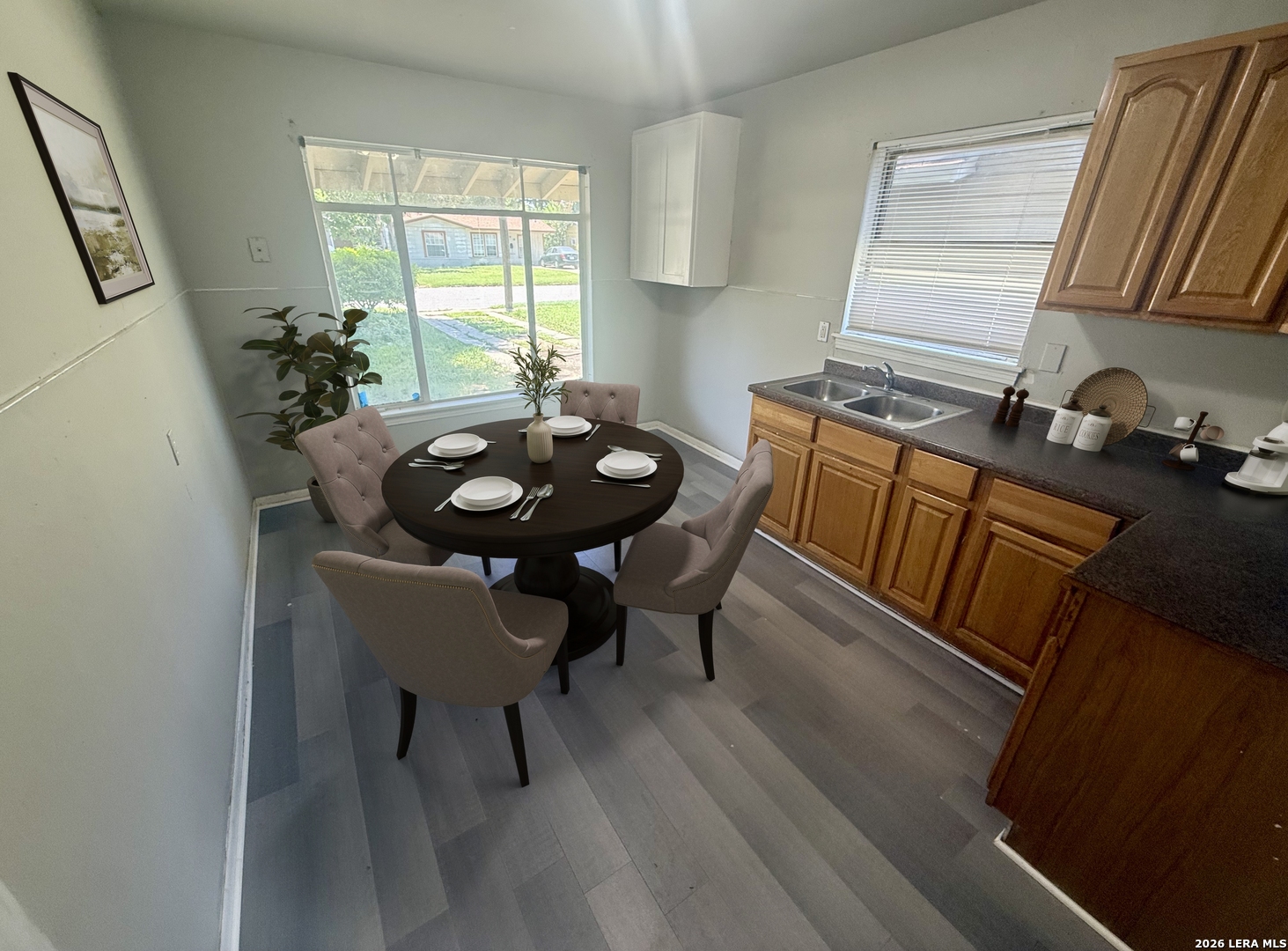 231 W Jewell