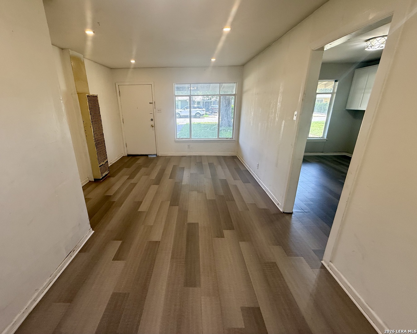 231 W Jewell