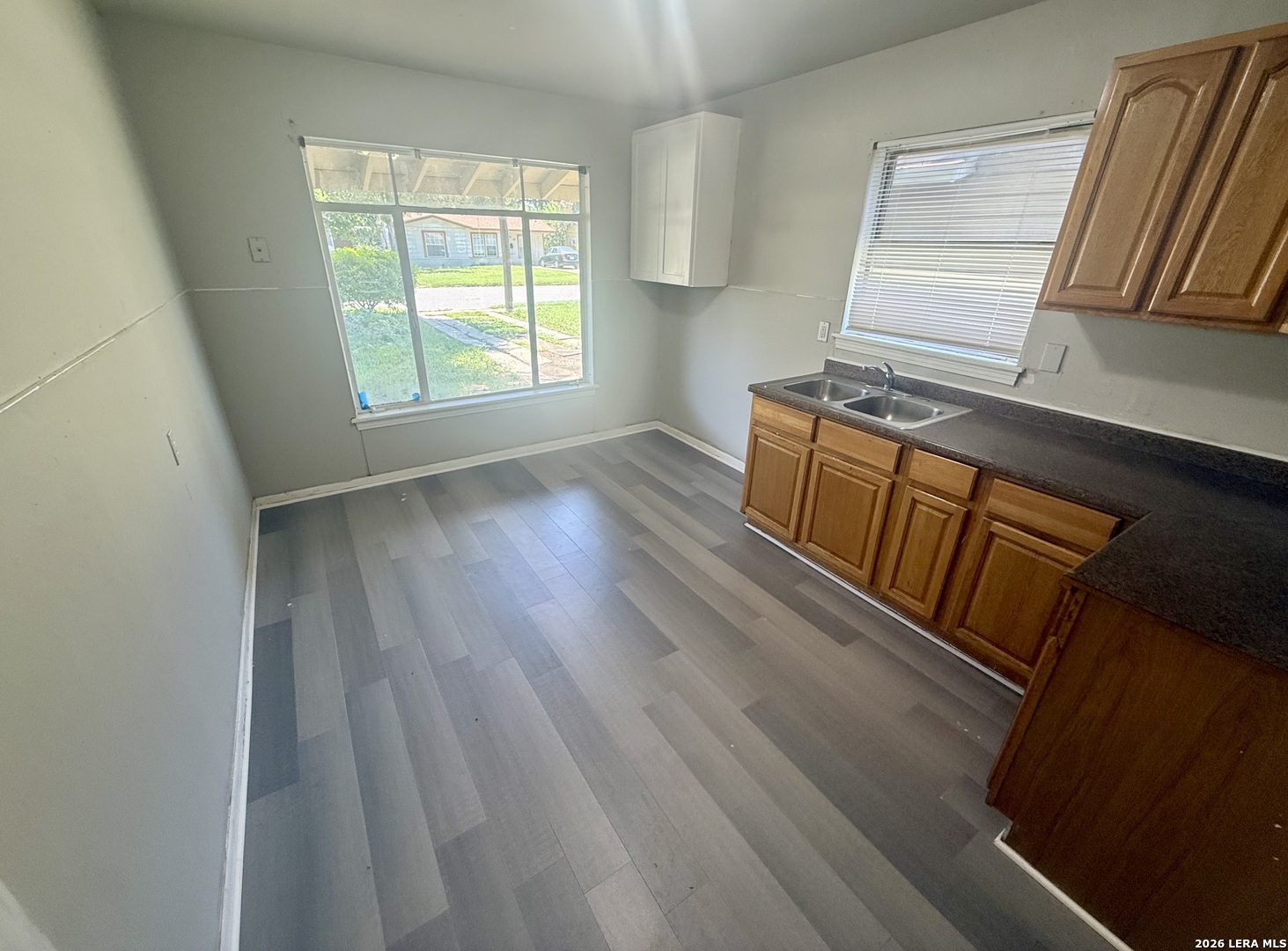 231 W Jewell