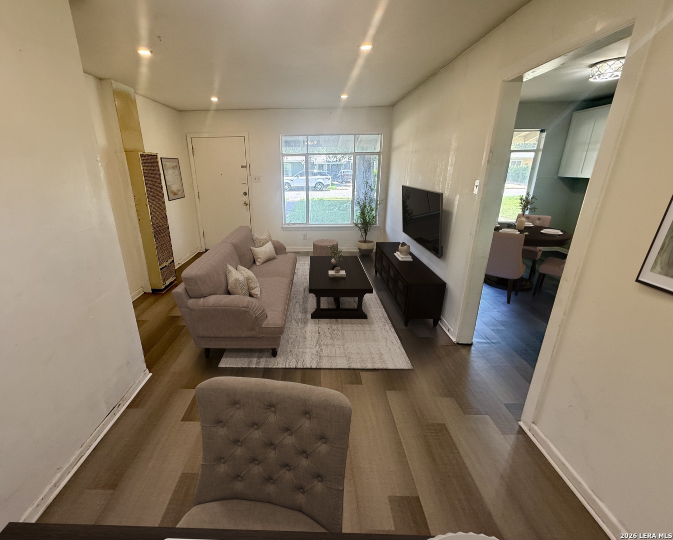 231 W Jewell