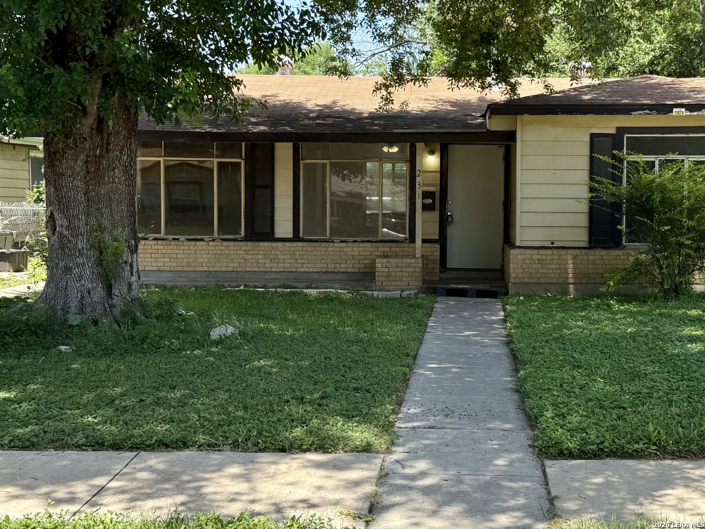 231 W Jewell
