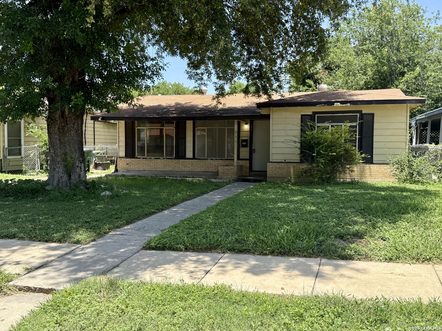 231 W Jewell