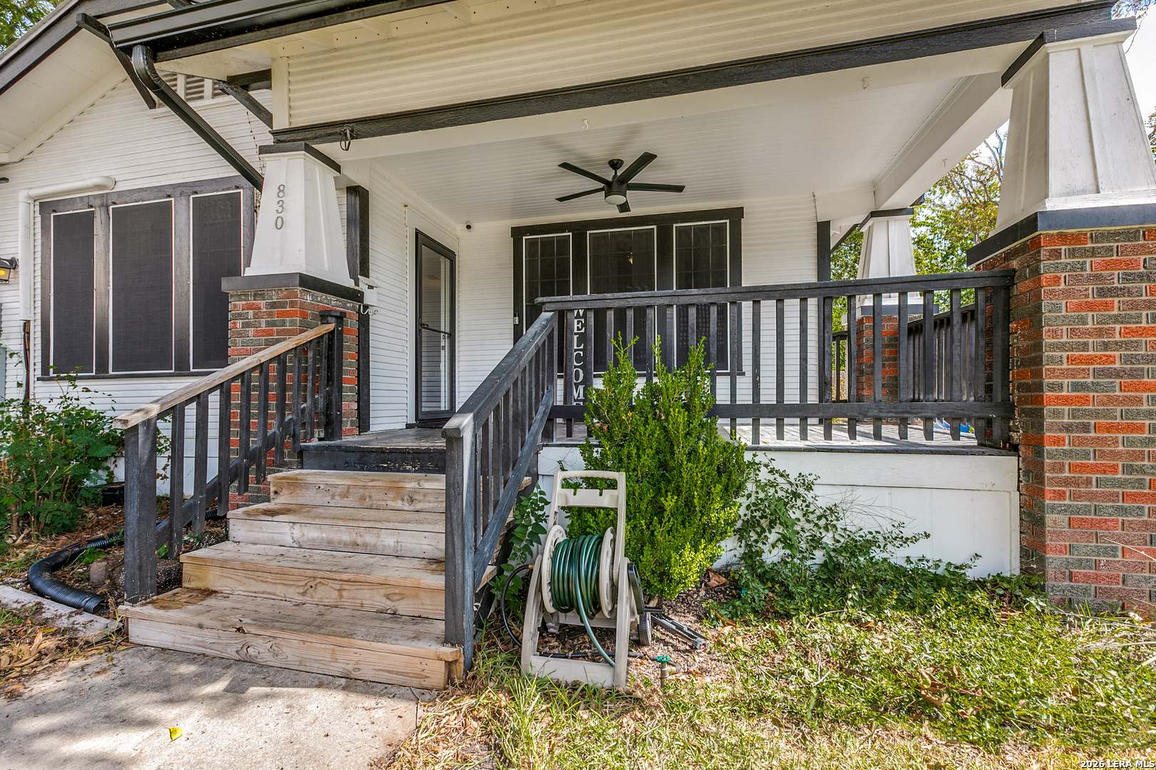830 E Erie Ave