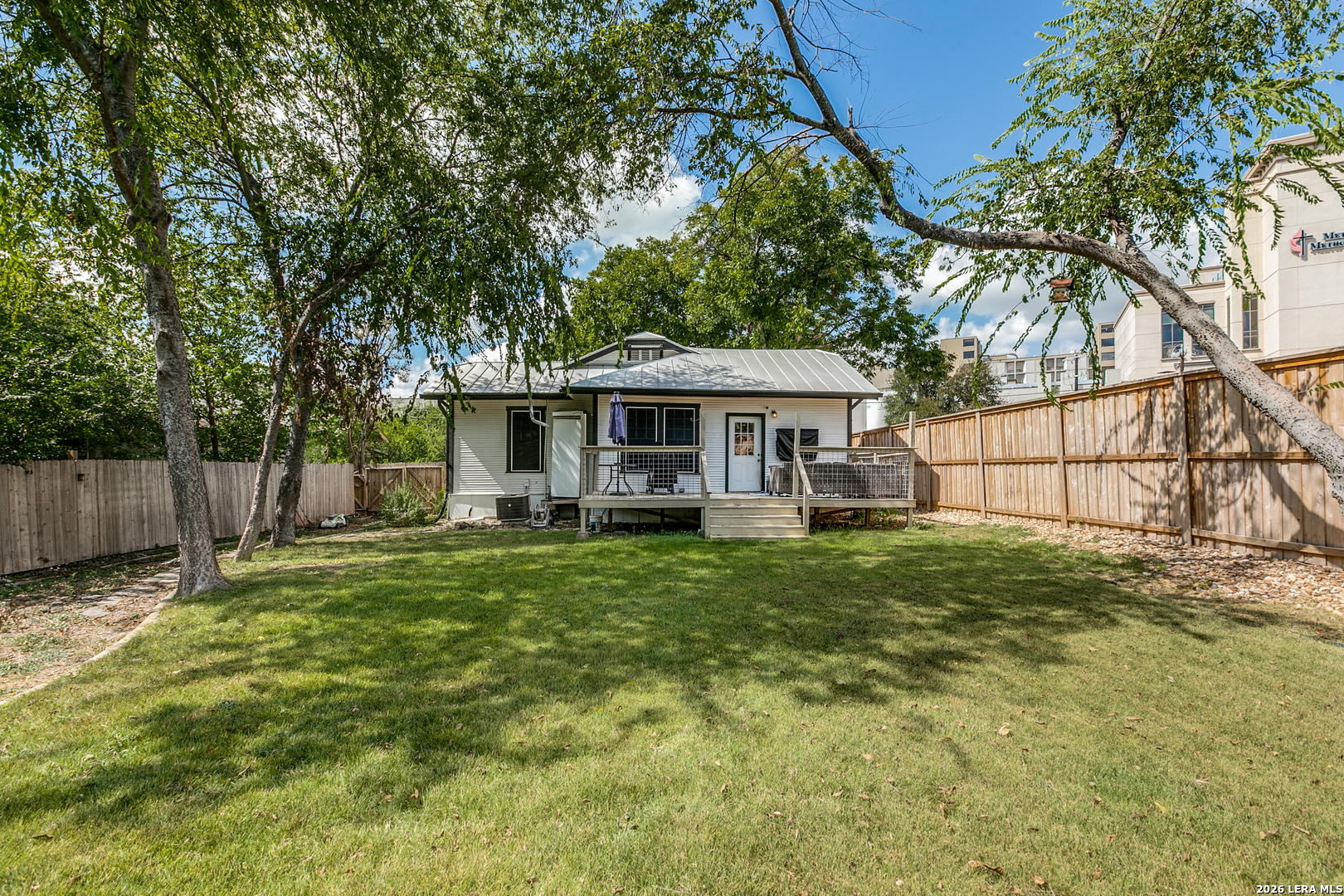 830 E Erie Ave