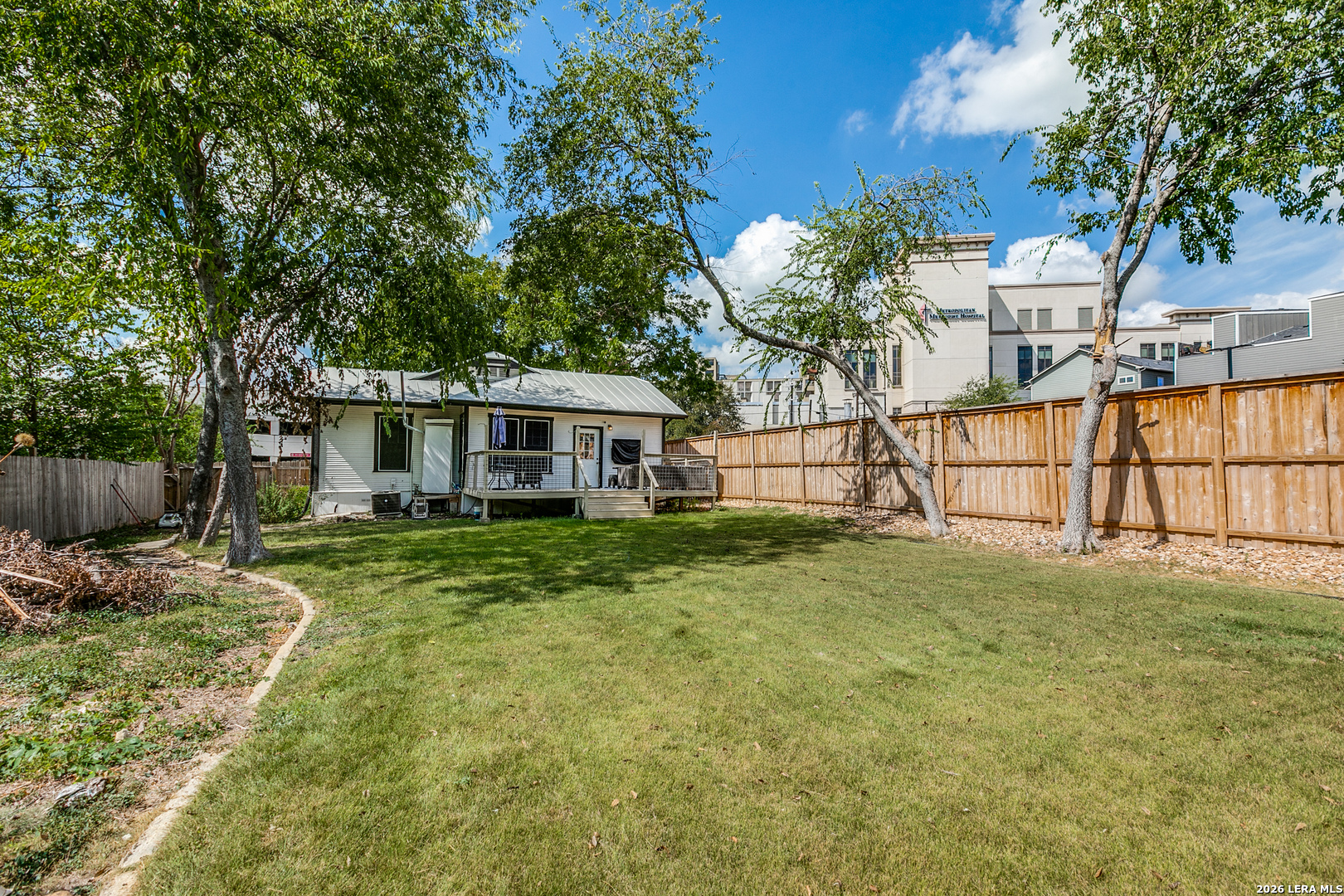 830 E Erie Ave