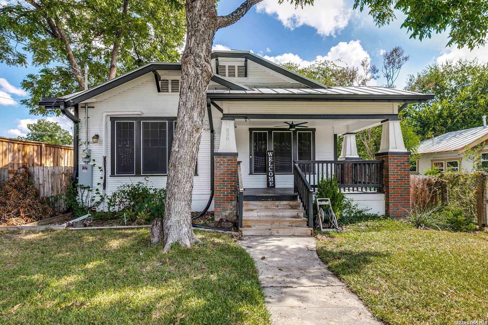 830 E Erie Ave