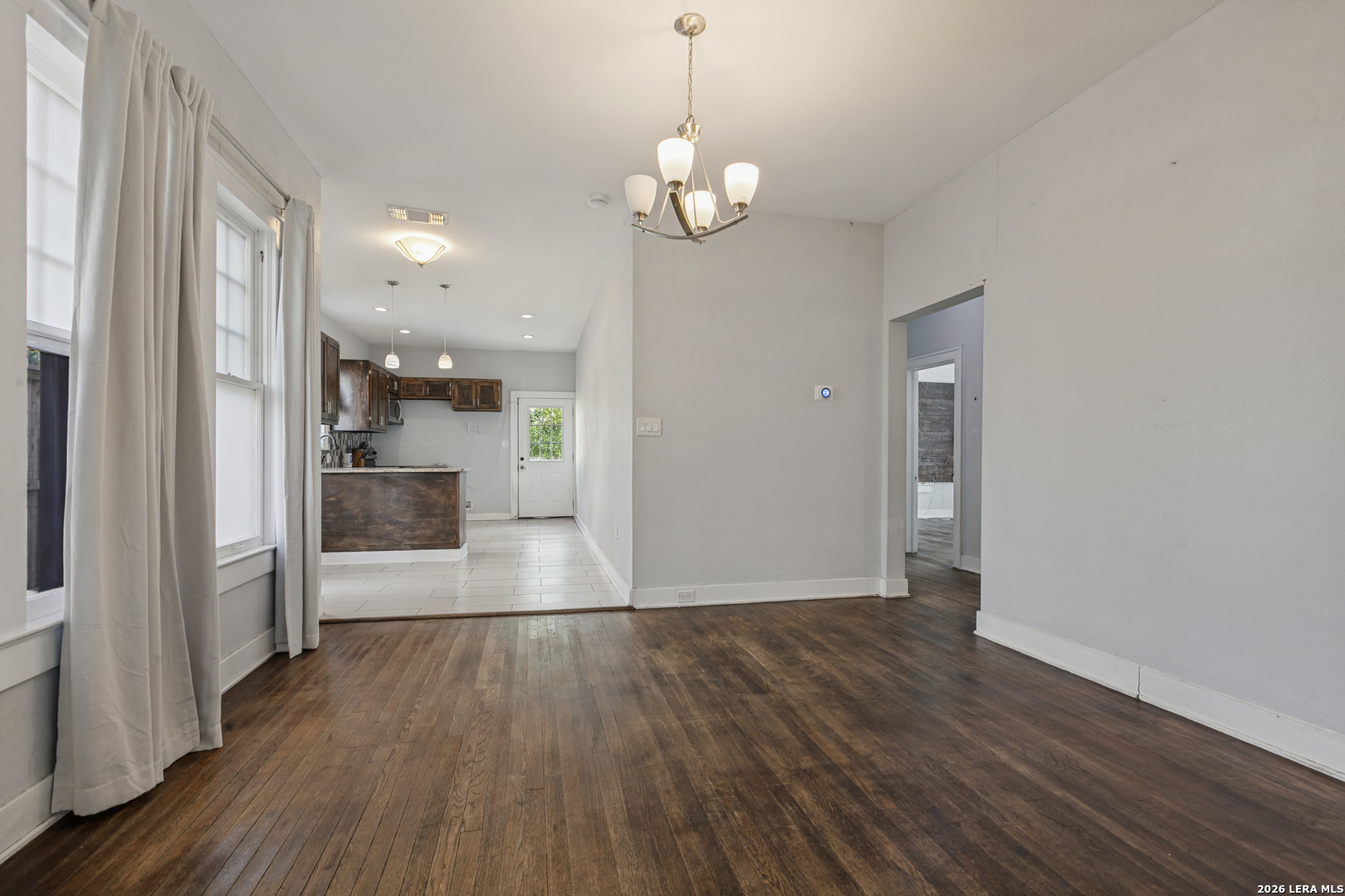 830 E Erie Ave
