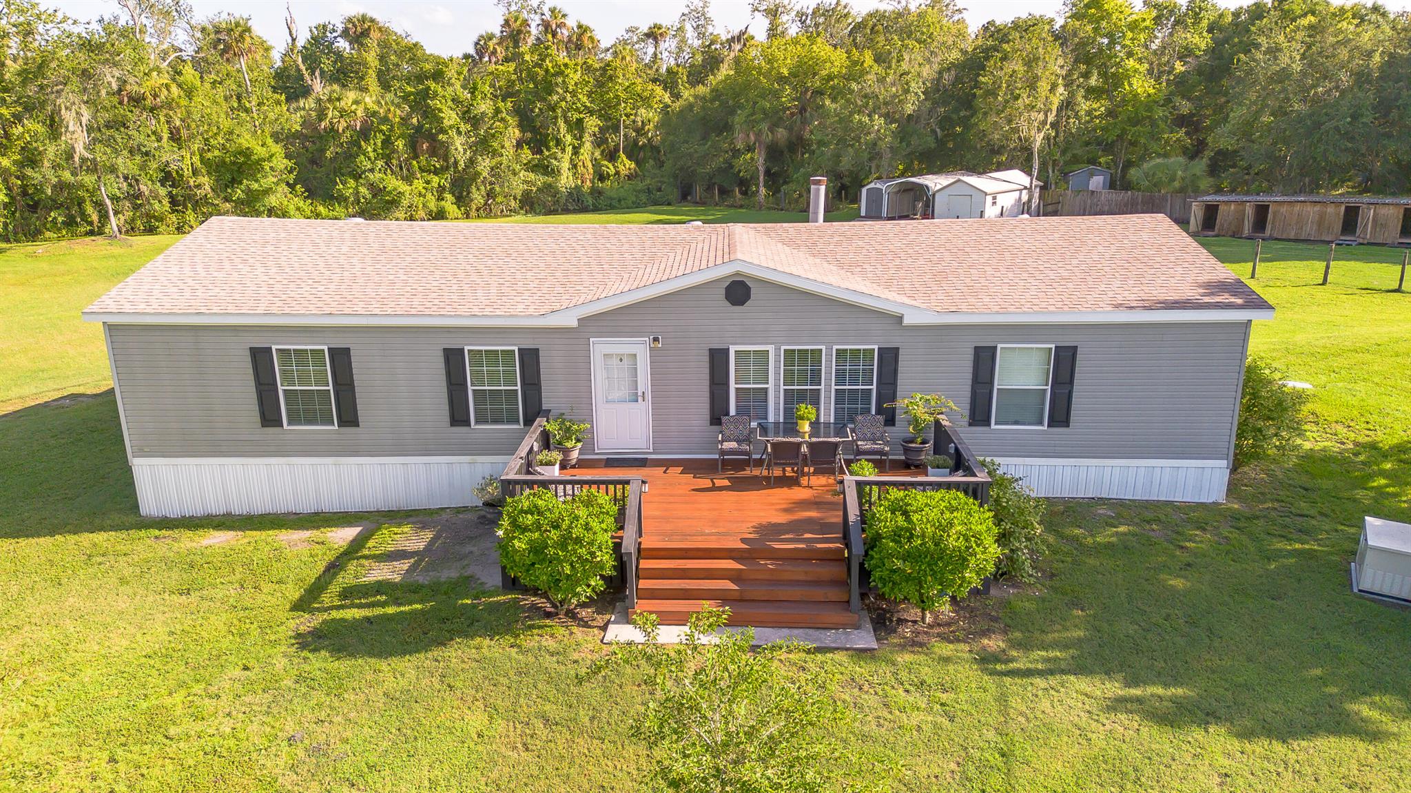 606 NW 358th Boulevard