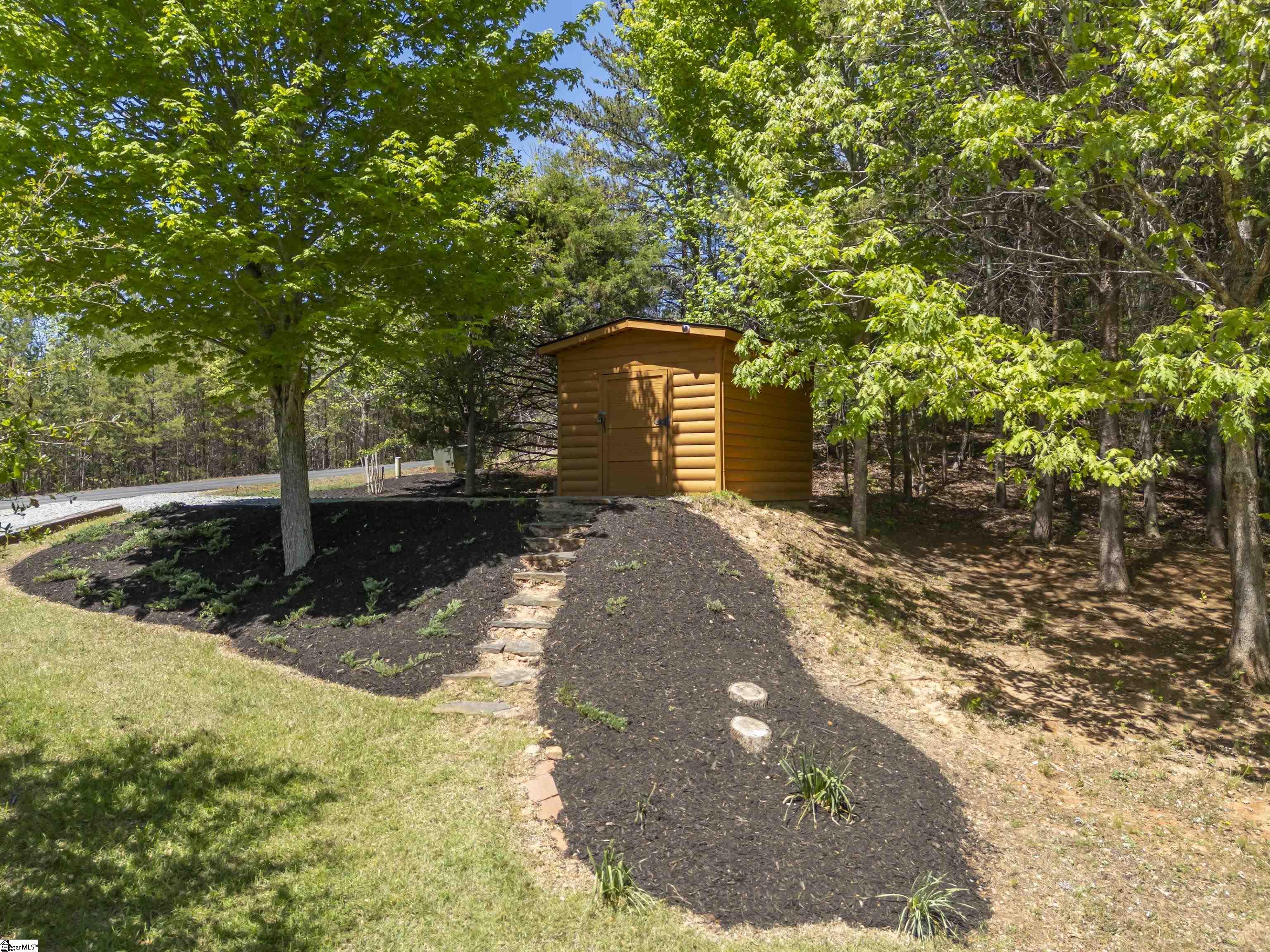 125 Pine Ridge Drive