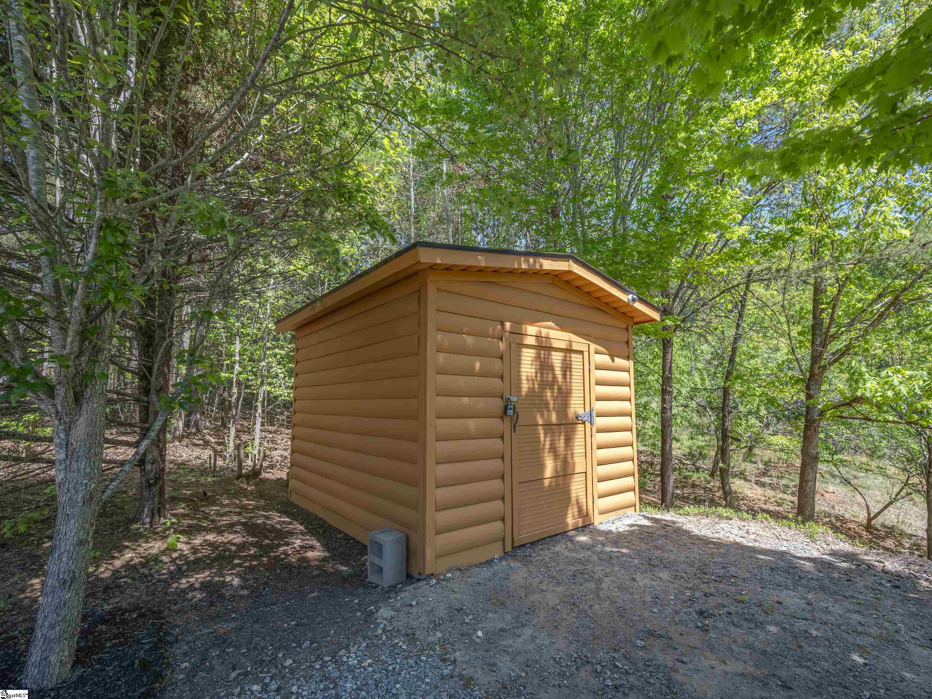 125 Pine Ridge Drive