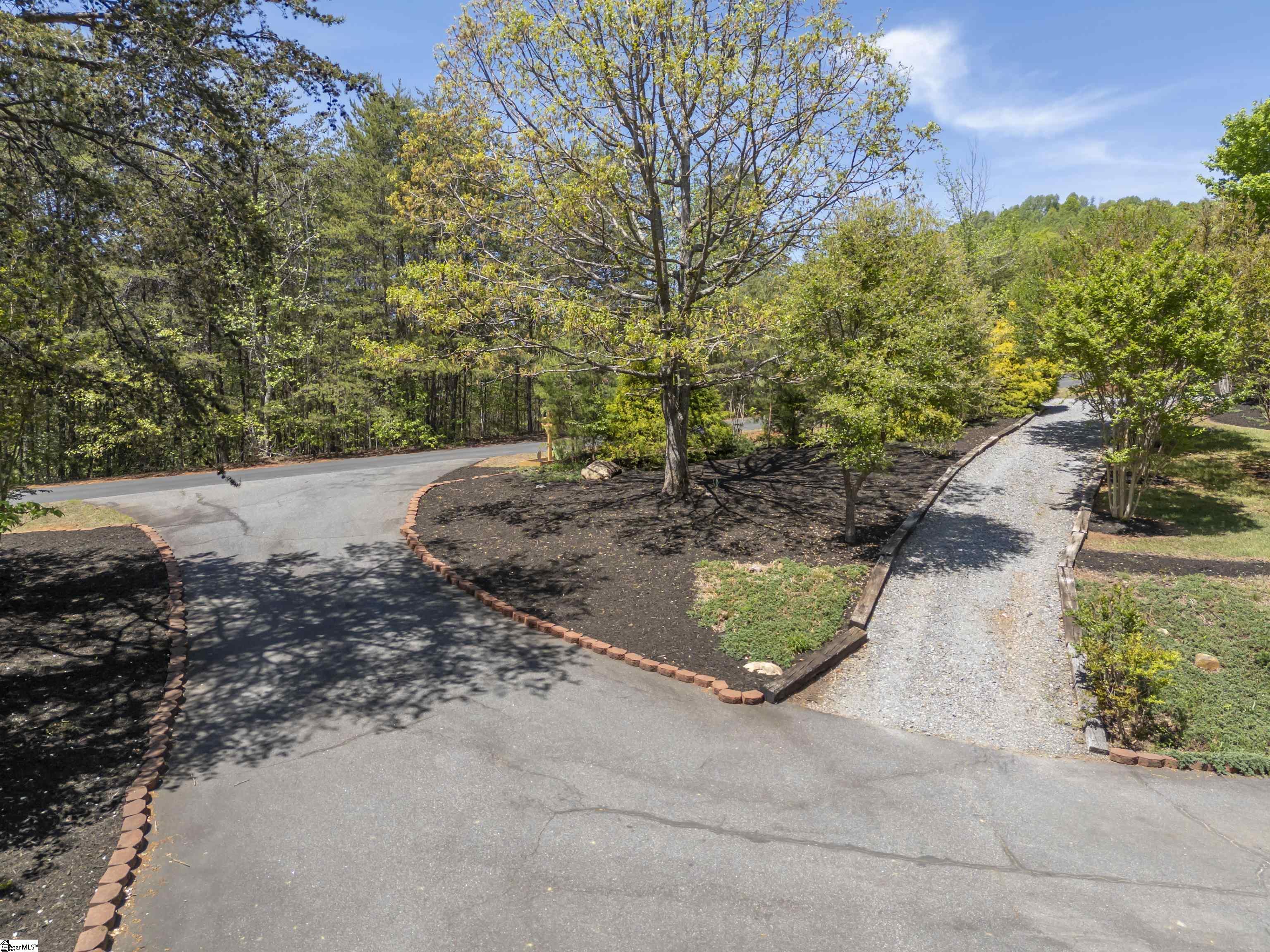 125 Pine Ridge Drive