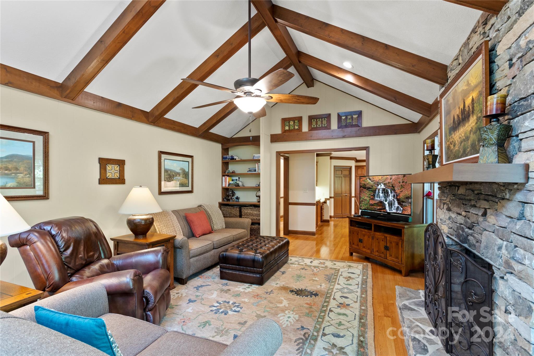 113 Woodglen Court