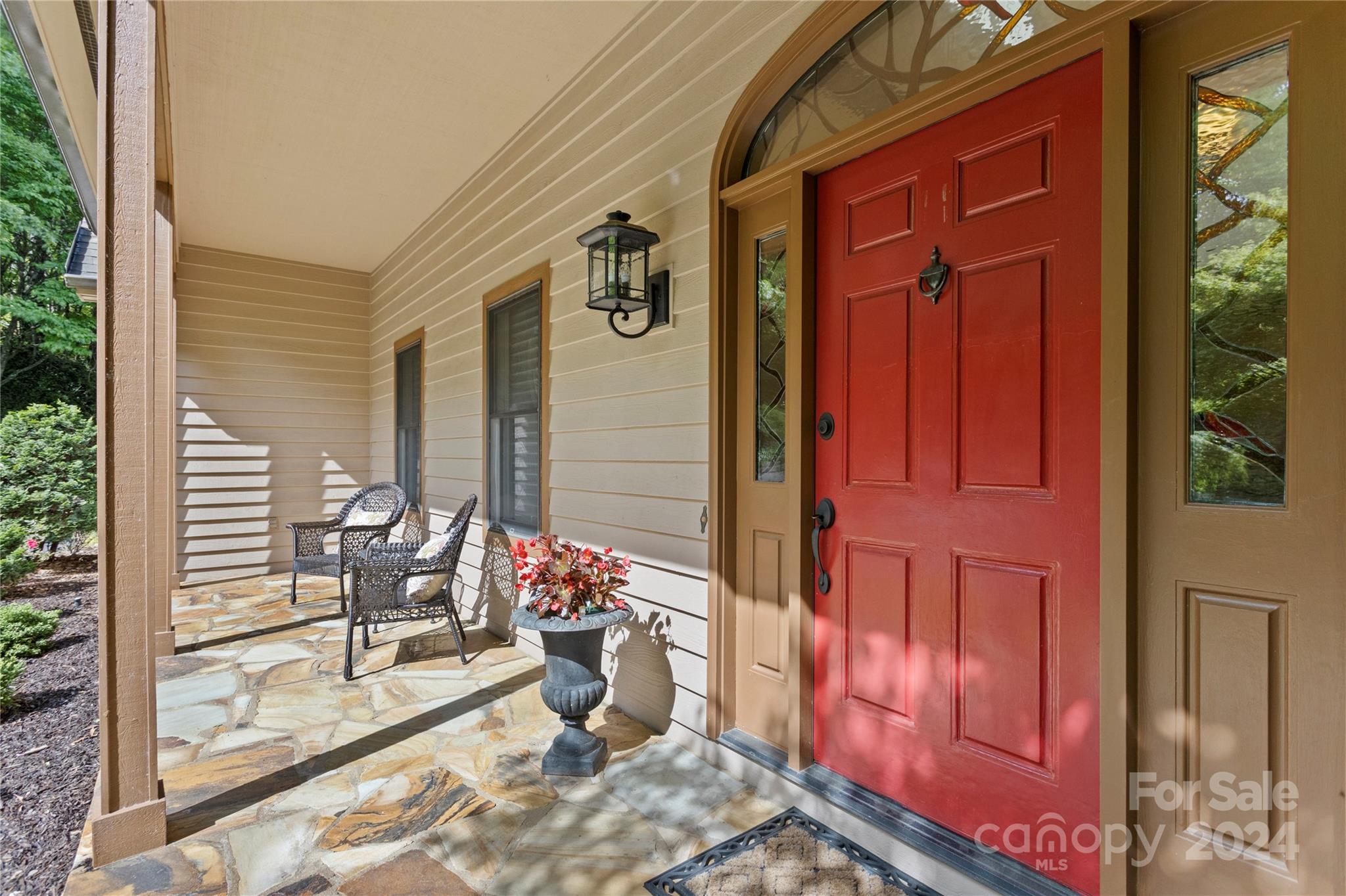 113 Woodglen Court