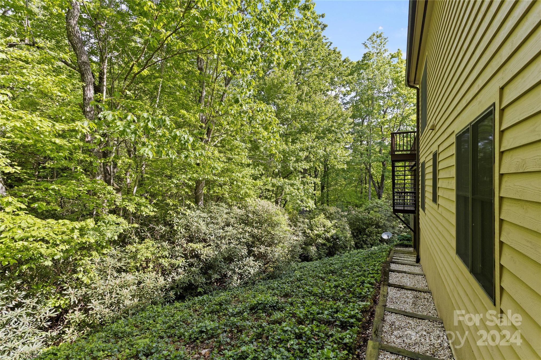 113 Woodglen Court