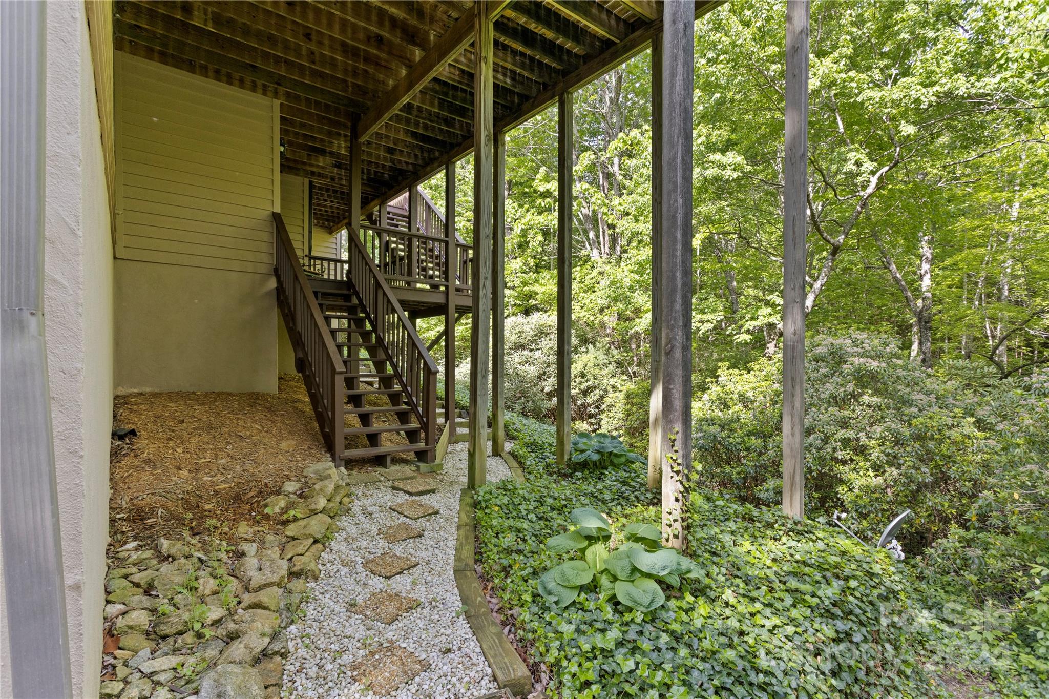113 Woodglen Court