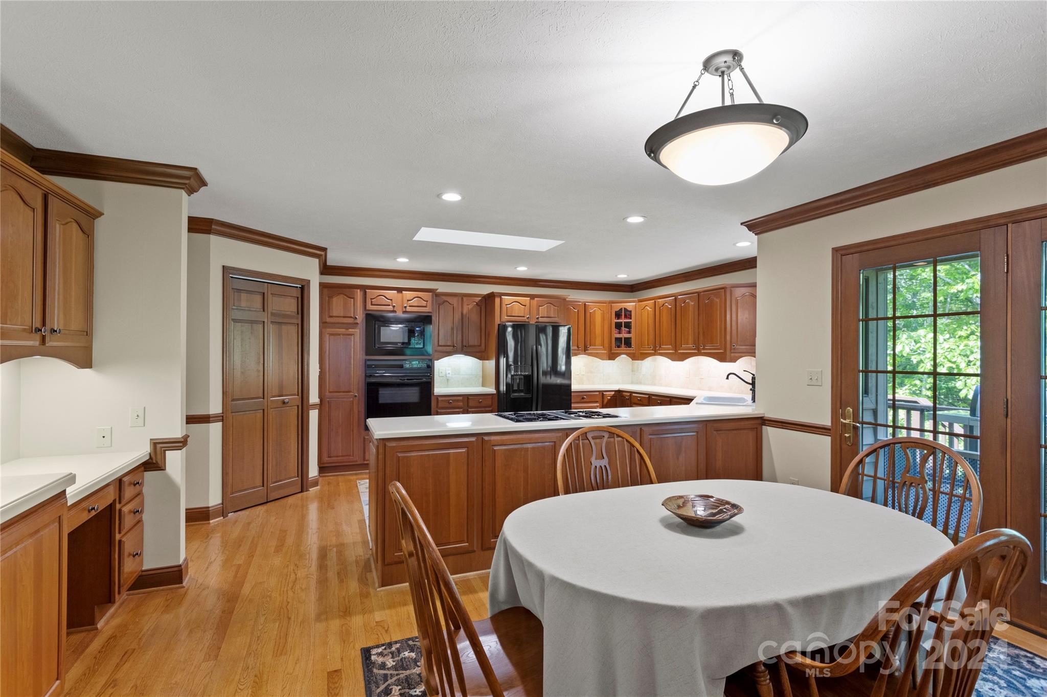 113 Woodglen Court