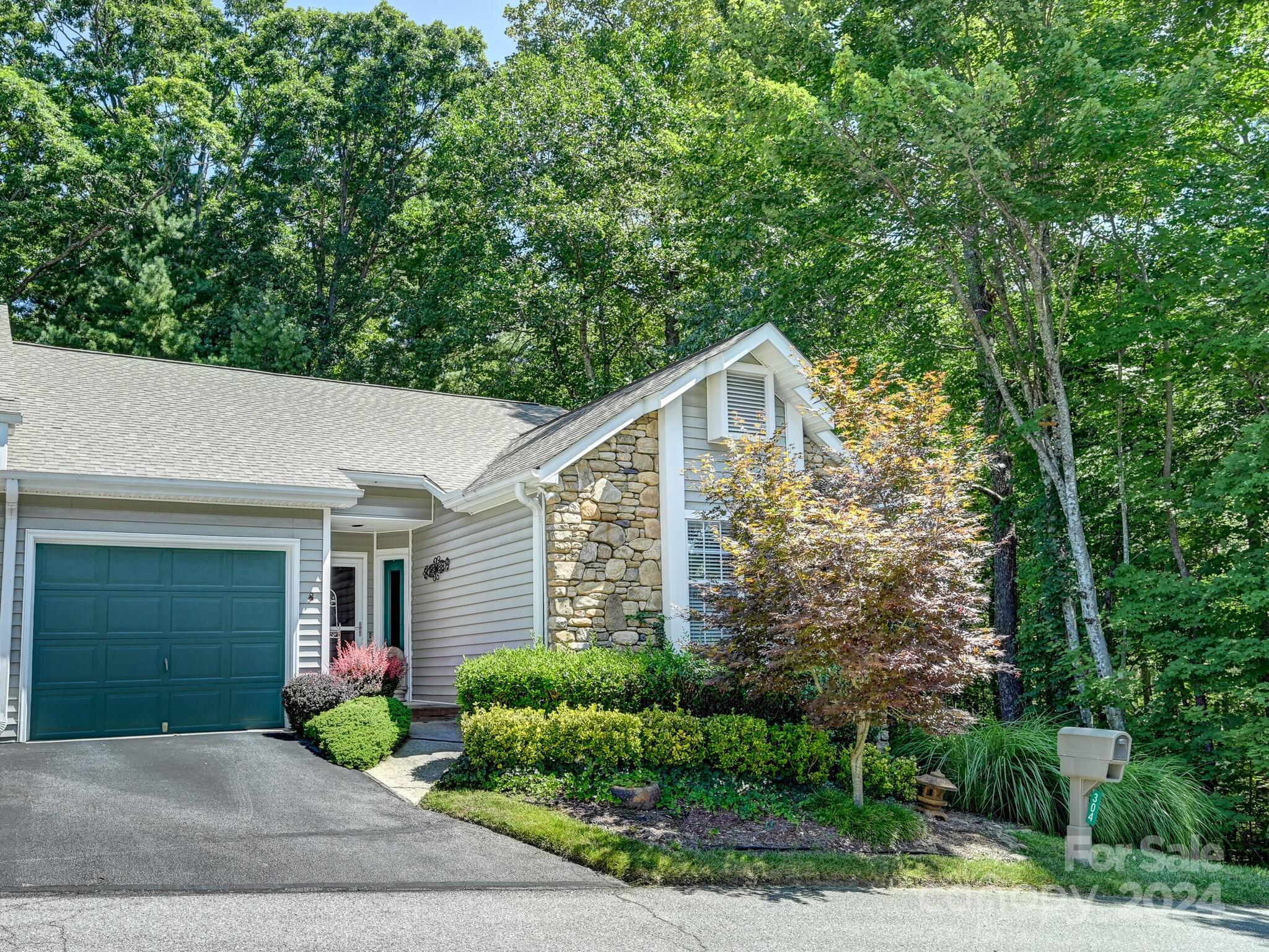 304 Laurel Park Place Unit: B #34