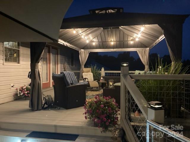 244 N Woodleaf Road