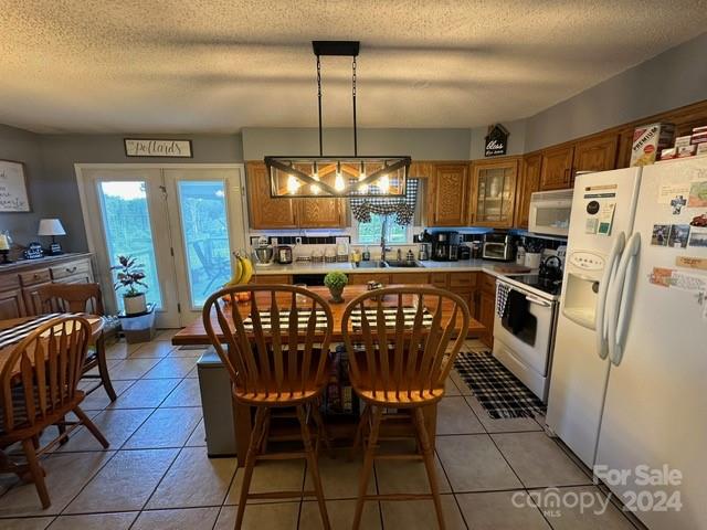 244 N Woodleaf Road