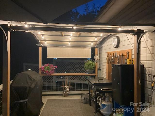 244 N Woodleaf Road