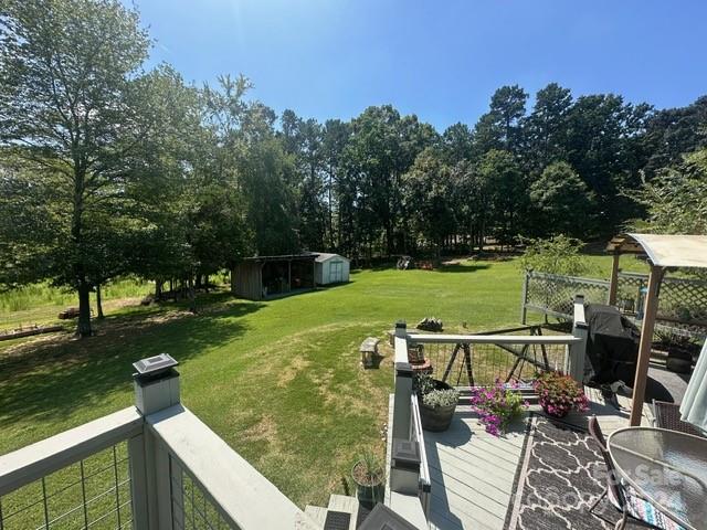 244 N Woodleaf Road