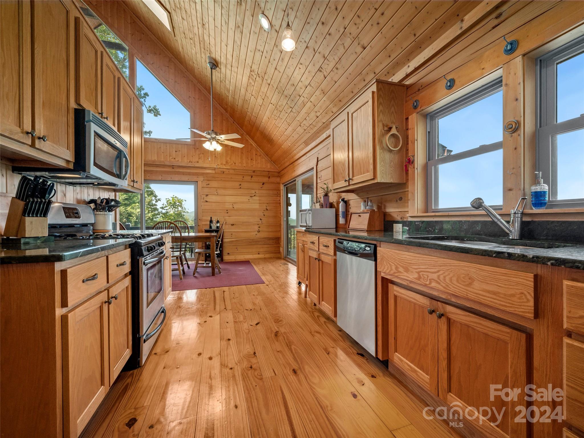210 Coady Ridge