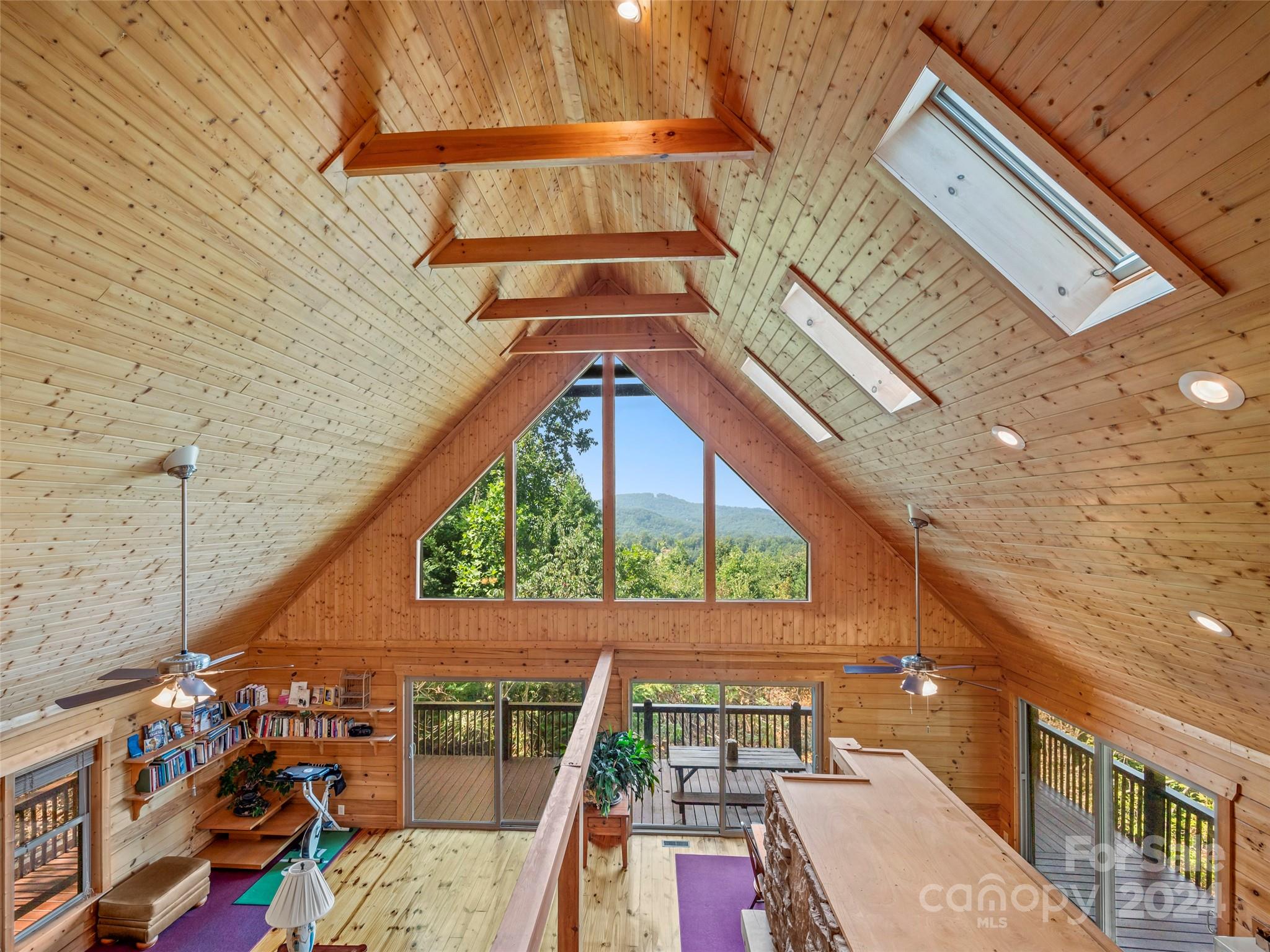 210 Coady Ridge