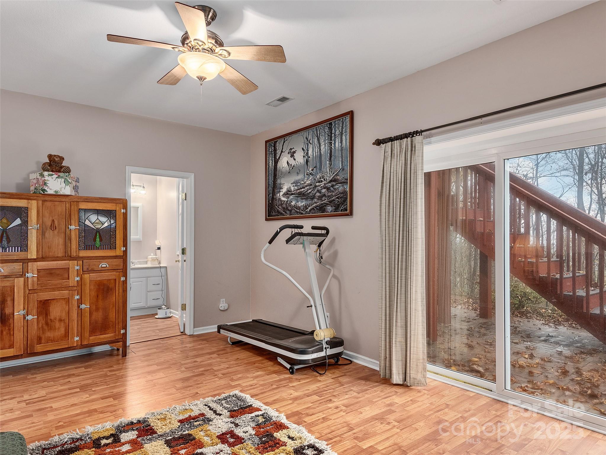 345 Ravenwood Lane
