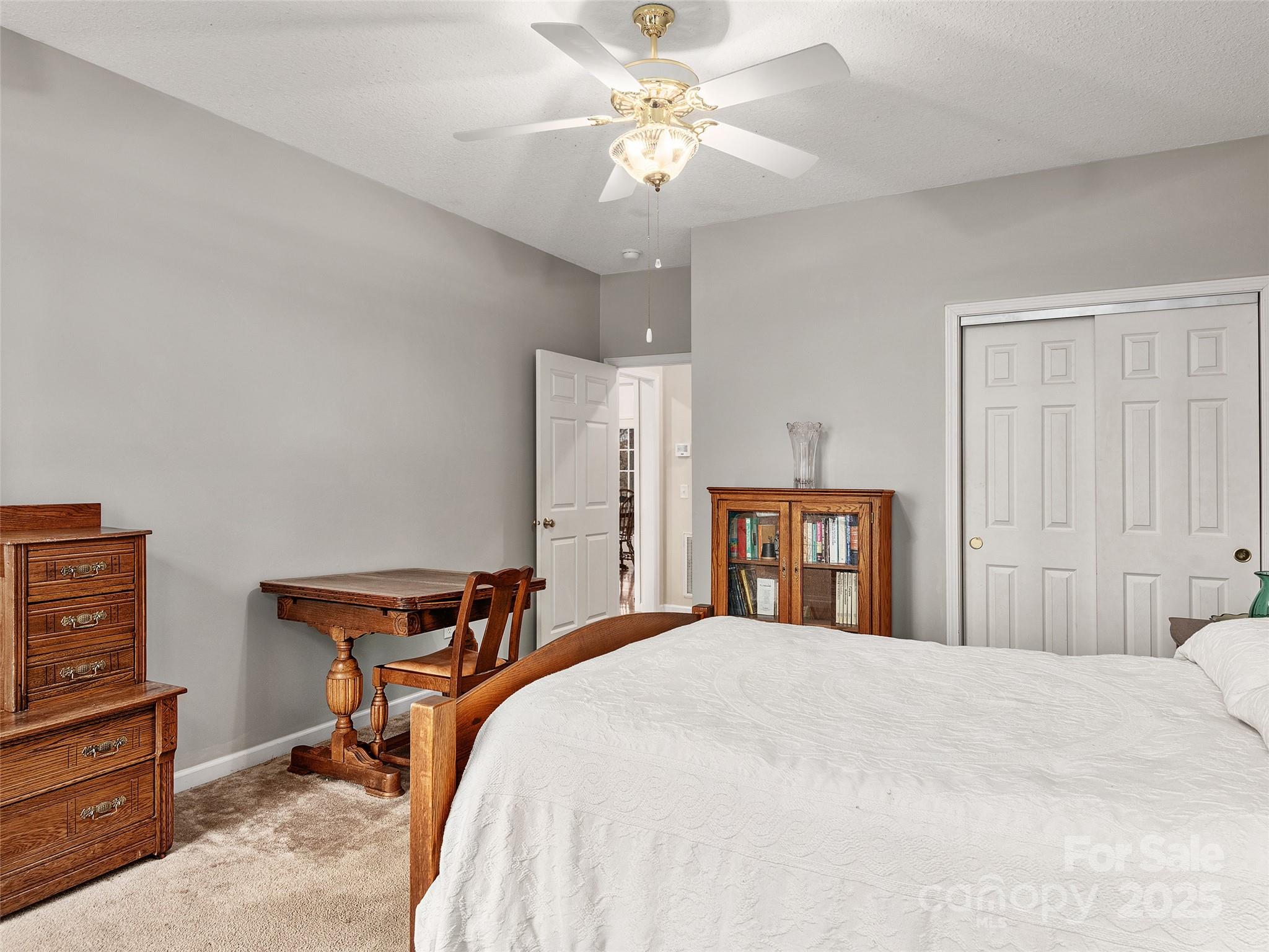 345 Ravenwood Lane